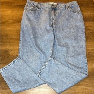 Levi’s 550 Relaxed Tapered Women’s 18M Light Wash Denim Jeans